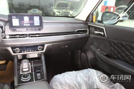 广汽三菱-欧蓝德-1.5T CVT四驱尊耀版 7座