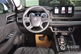 广汽三菱-欧蓝德-1.5T CVT四驱尊耀版 7座