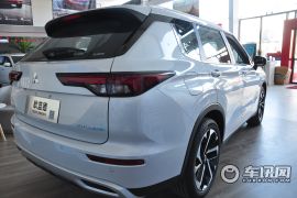 广汽三菱-欧蓝德-1.5T CVT四驱尊耀版 7座