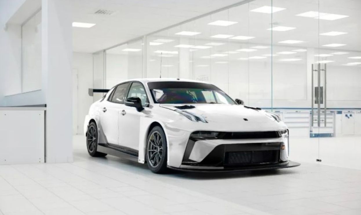 售价14.8万欧元 新领克03 TCR赛车正式亮相 