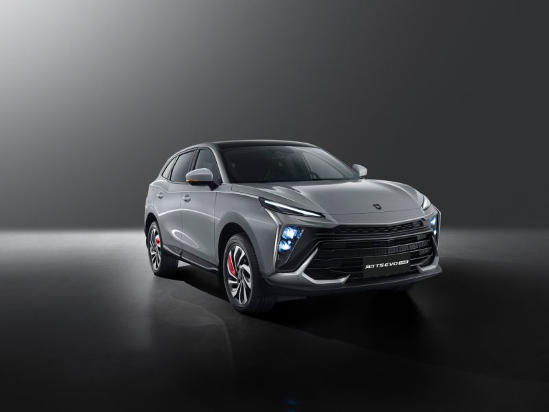 售价为9.99万起 风行T5 EVO狂飚版正式上市