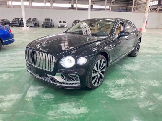 2023款宾利飞驰4.0V8雅度版提立省50万 