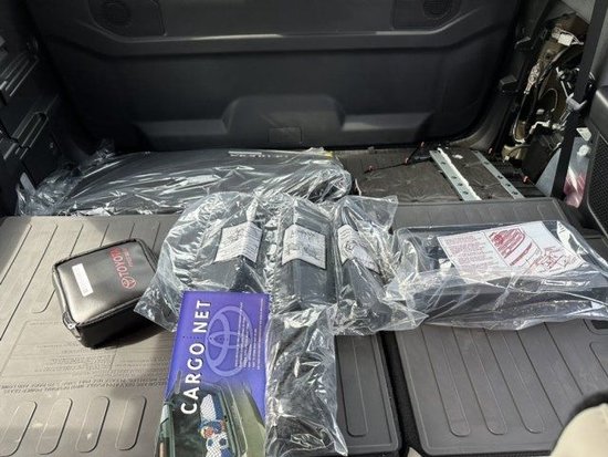 23款丰田红杉混合动力版港口夏季促销中