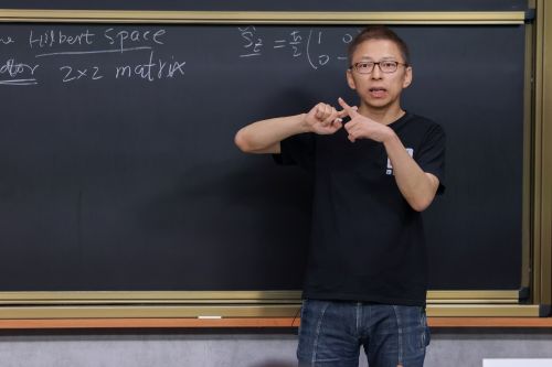 喧嚣中享受宁静安逸一场