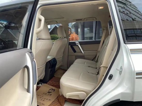 2023款丰田普拉多4000TXL出售63万起提