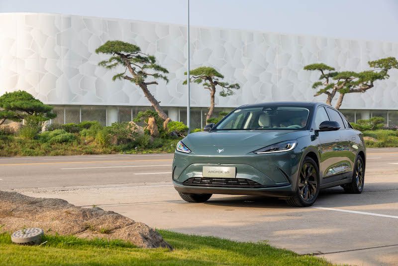 20万级电动SUV对比，阿尔法T森林版硬刚Model Y