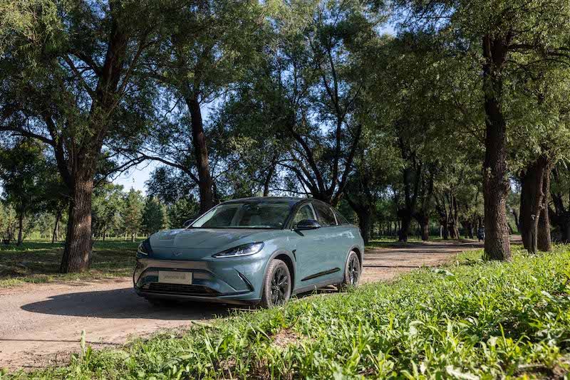 20万级电动SUV对比，阿尔法T森林版硬刚Model Y
