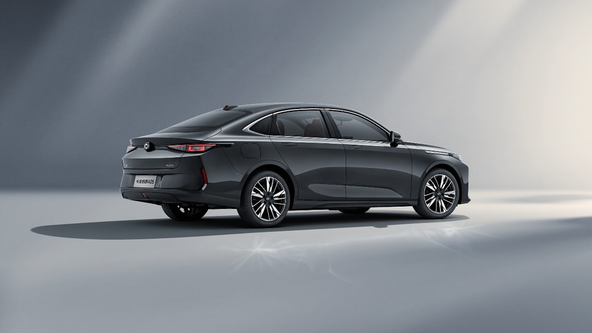 长安启源A05上市,售价8.99万元起,油电同价新选择!