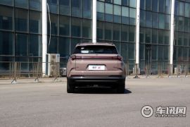 合众汽车-哪吒X