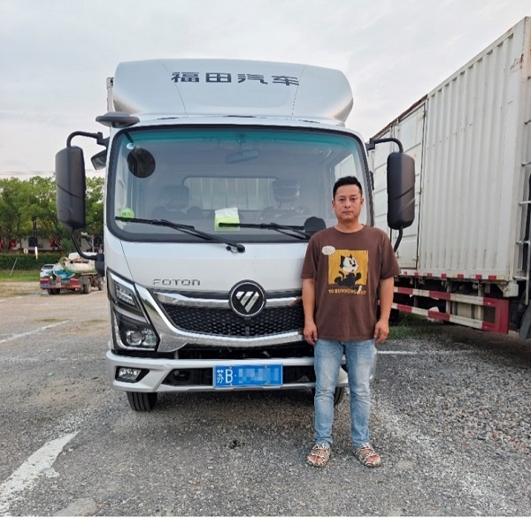 第一次跑运输选什么车？江苏全师傅锁定自动挡轻卡奥铃玉兔Ⅲ
