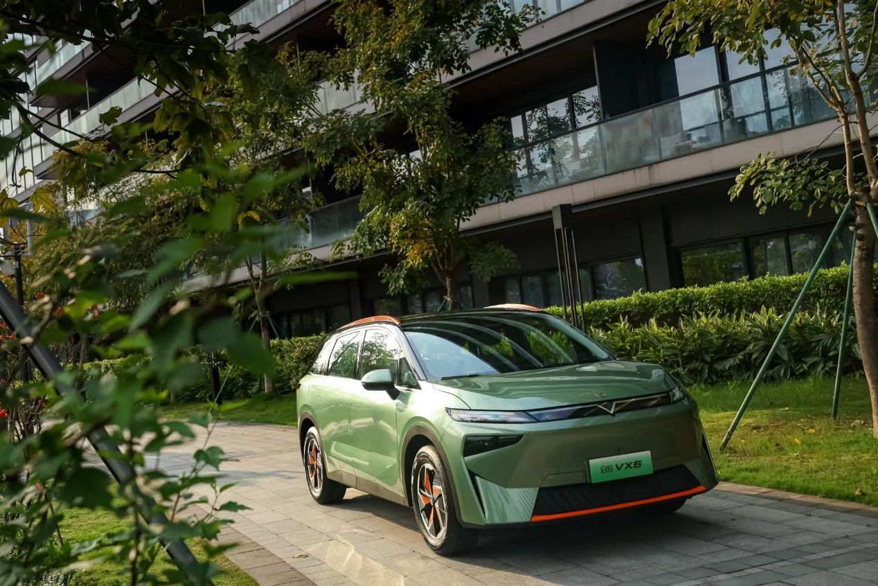 启辰VX6全系焕新登场 百变床车