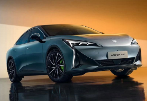 极狐汽车时尚与科技的完美结合——极狐阿尔法S5