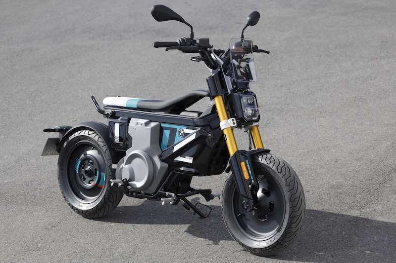 宝马全新R 1300 GS与全新BMW CE 02亮相北京国际摩托车展