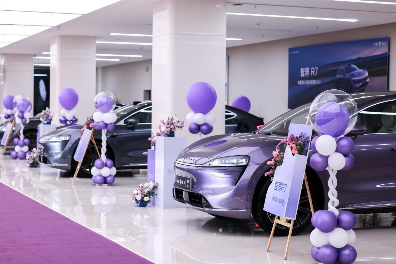 智界R7對比特斯拉Model Y：更滿足全家需求的智能SUV新選擇