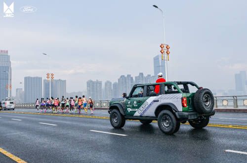 登场皆英雄！江铃·福特烈马2024年南昌马拉松燃情开赛 
