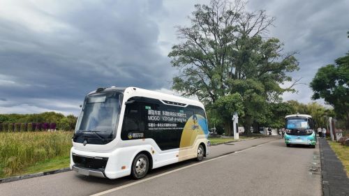 洱海畔的科技绿洲：金旅自动驾驶巴士持续引领未来出行新风尚
