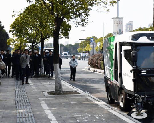 环卫新质生产力沙龙圆满落幕共探环卫智能转型路共话行业未来蓝图