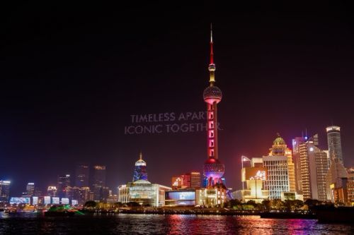 驭时间见传奇格兰菲迪携阿斯顿·马丁一级方程式®车队共话传承创新