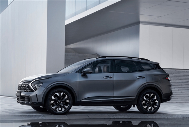 起亚狮铂拓界：为MZ世代打造的全能家用SUV