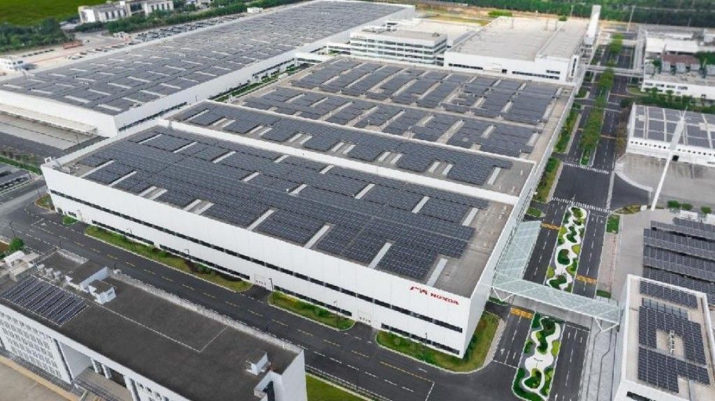 廣汽本田首款量產新車P7下線 新能源工廠正式落成