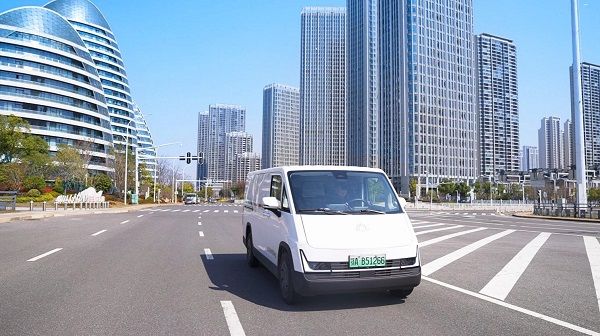 福田卡文乐福：解锁城配“新玩法”，女司机百公里场景实测