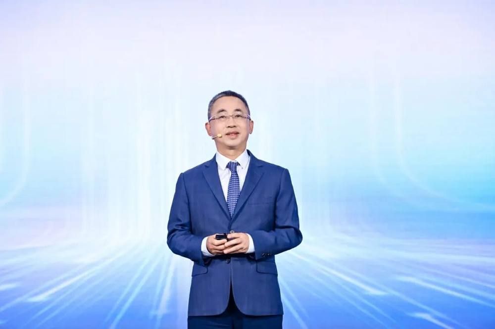 华为侯金龙：坚持技术创新、质量优先、生态协同，加速汽车电动化
