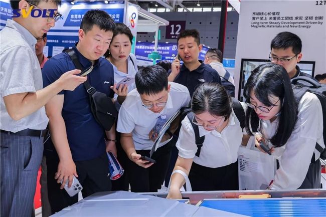 蜂巢能源亮相CIBF2025：叠片技术引发全球动储市场质变飞跃