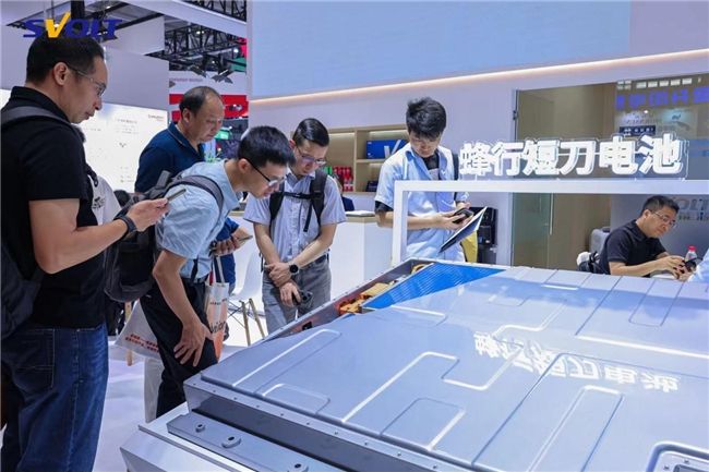 蜂巢能源亮相CIBF2025：叠片技术引发全球动储市场质变飞跃