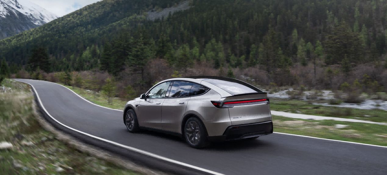 特斯拉发布全新大六座豪华SUV Model Y L