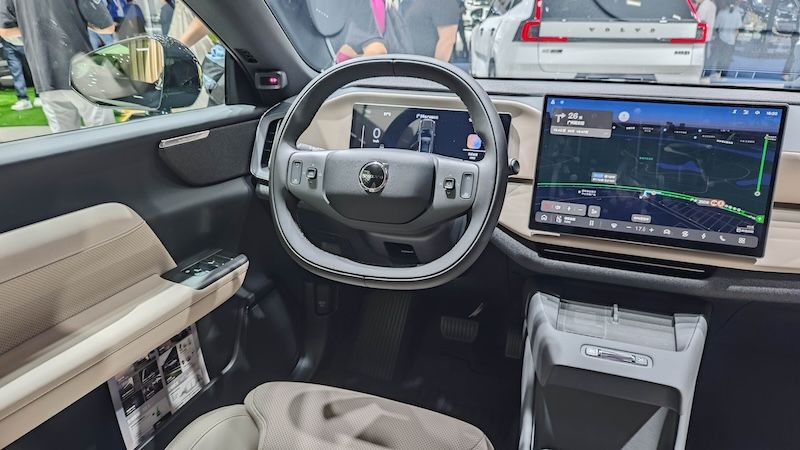 SMA架构赋能 沃尔沃全新XC70亮相成都车展