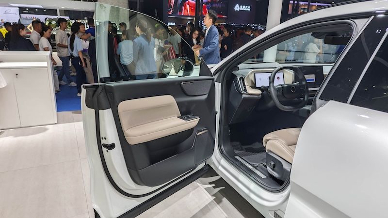 SMA架构赋能 沃尔沃全新XC70亮相成都车展