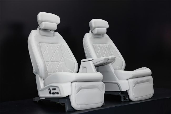 中配起即享二排座椅加热,26 款锐界 L 厉害了