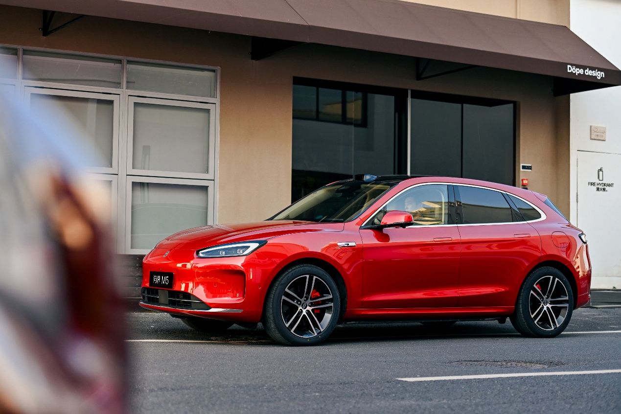 聚焦20-30万级智能SUV，问界新M5 Ultra与小米YU7谁更值得入？