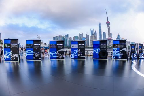 创新不止于道路米其林点亮三城月球艺术装置展示百年创新探索版图