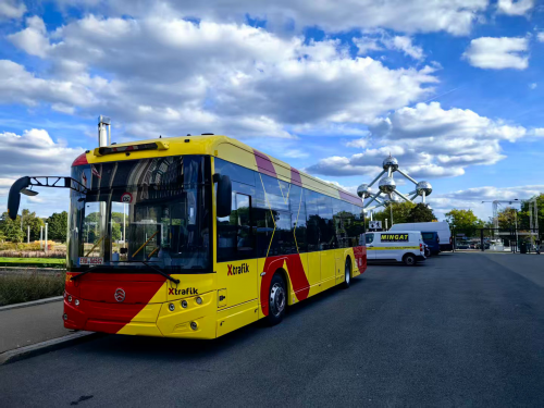 致敬每一程跨越山海的抵达！金旅豪华电动大巴亮相比利时客车展