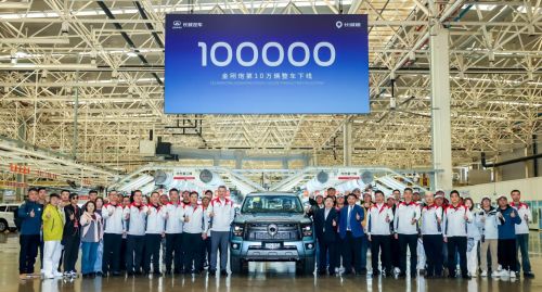  金刚炮第10万辆整车下线并交付 长城炮在厚道荆门造