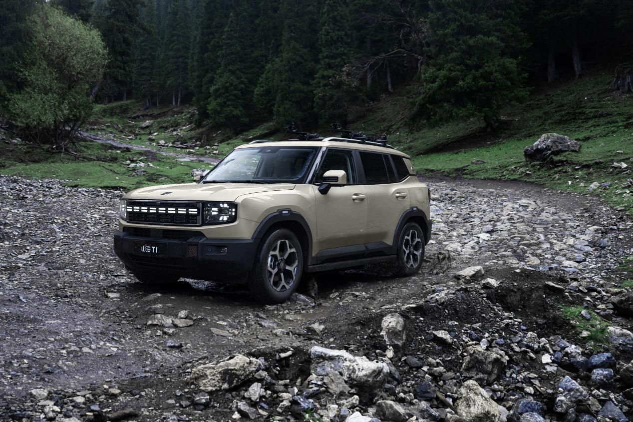 捷途山海T1四驱版即将上市,三电机真四驱开启旅行全场景