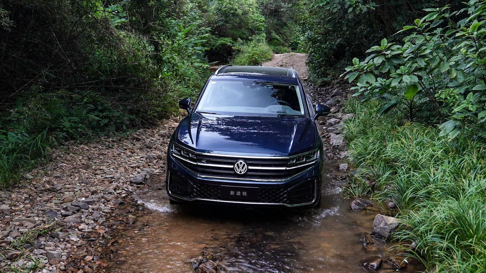不论年华，它依旧是中大型SUV标杆，试驾大众新途锐