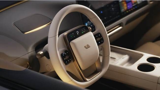 智能座舱的“理想”样本背后，为什么需要一朵AI云?