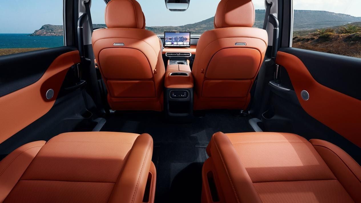 锐胜M8预售16.98万起 就这空间和配置谁敢来比?