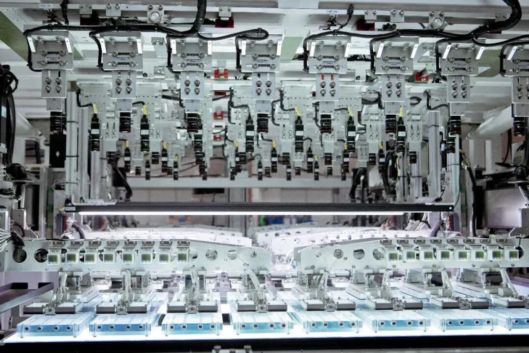 蜂巢能源半固态电池定义量产新基准         