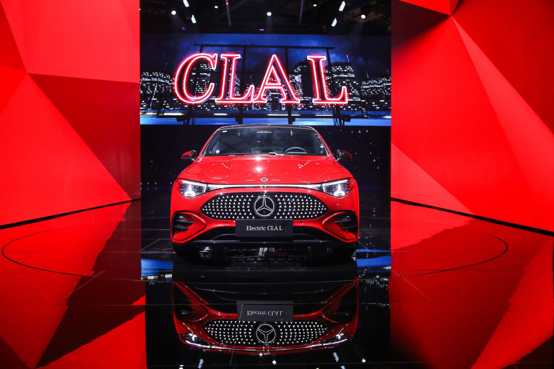 GT XX概念车领衔 梅赛德斯-奔驰广州车展阵容公布