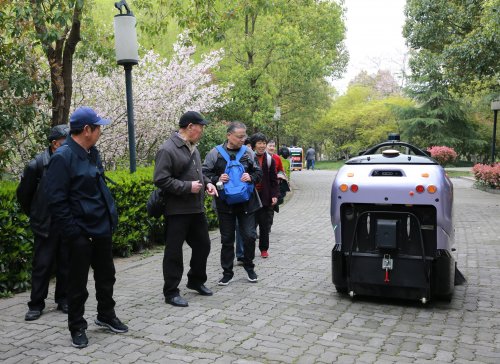 再获国家级奖项!苏州金龙无人驾驶扫地车获中国外观设计优秀奖