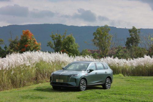   新能源SUV推荐：为何红旗HS6能成为新时代家庭的更优解？