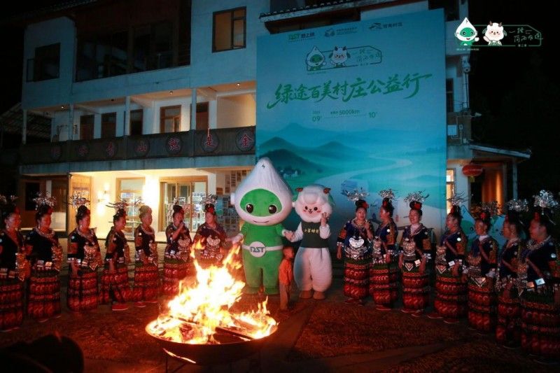 地上铁“一路简而有道”新能源物流叩开乡村高质量发展新模式大门