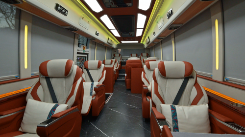 “产品+服务”双升级 苏州金龙引领旅游客运价值变革