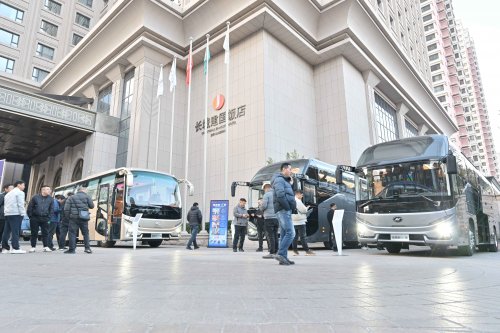 “产品+服务”双升级 苏州金龙引领旅游客运价值变革