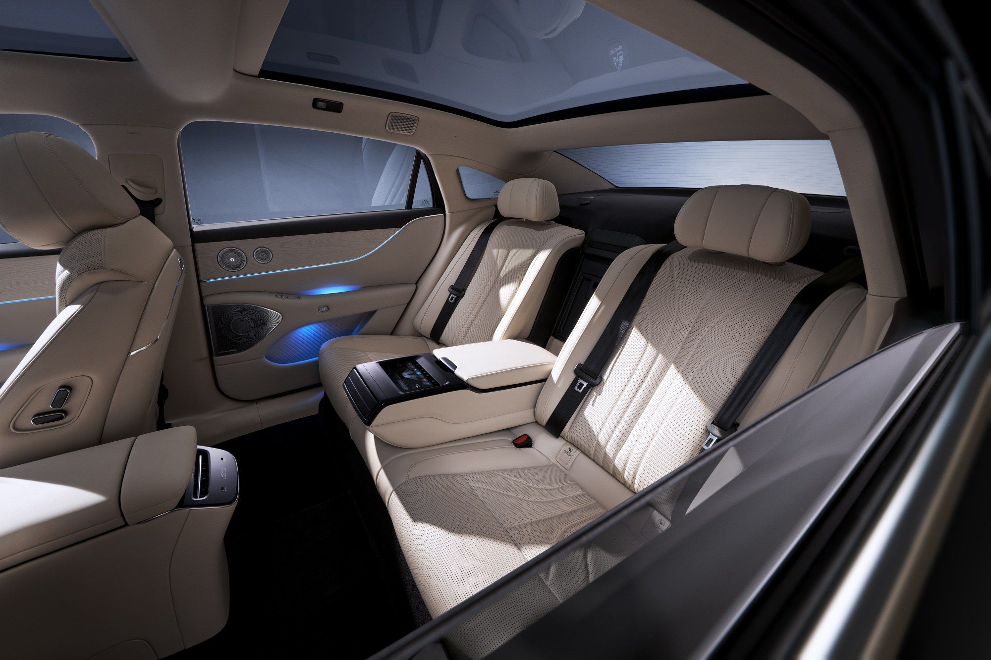 嵐圖汽車11月交付量超2萬臺 追光L將12月10日上市