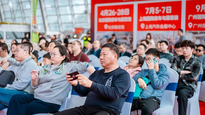 中部三省房车产业迈出关键一步武汉2026年将举办房车行业首展首秀