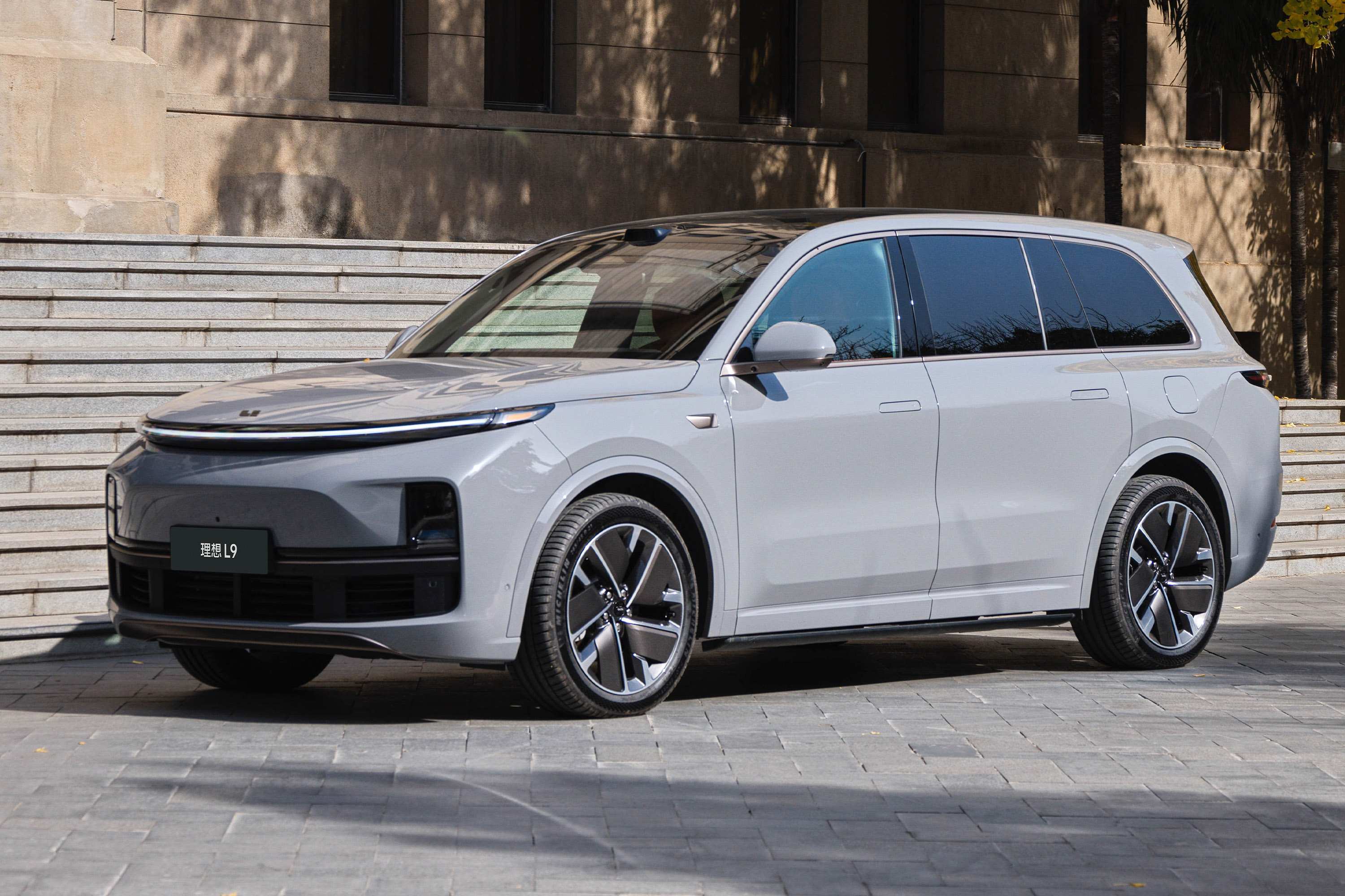 理想汽车11月交付33,181辆 历史累计交付近150万辆